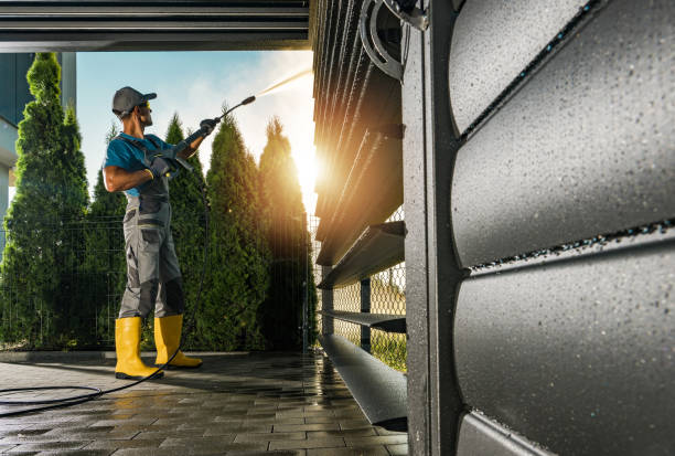 Best Graffiti Removal  in Deerwood, TX
